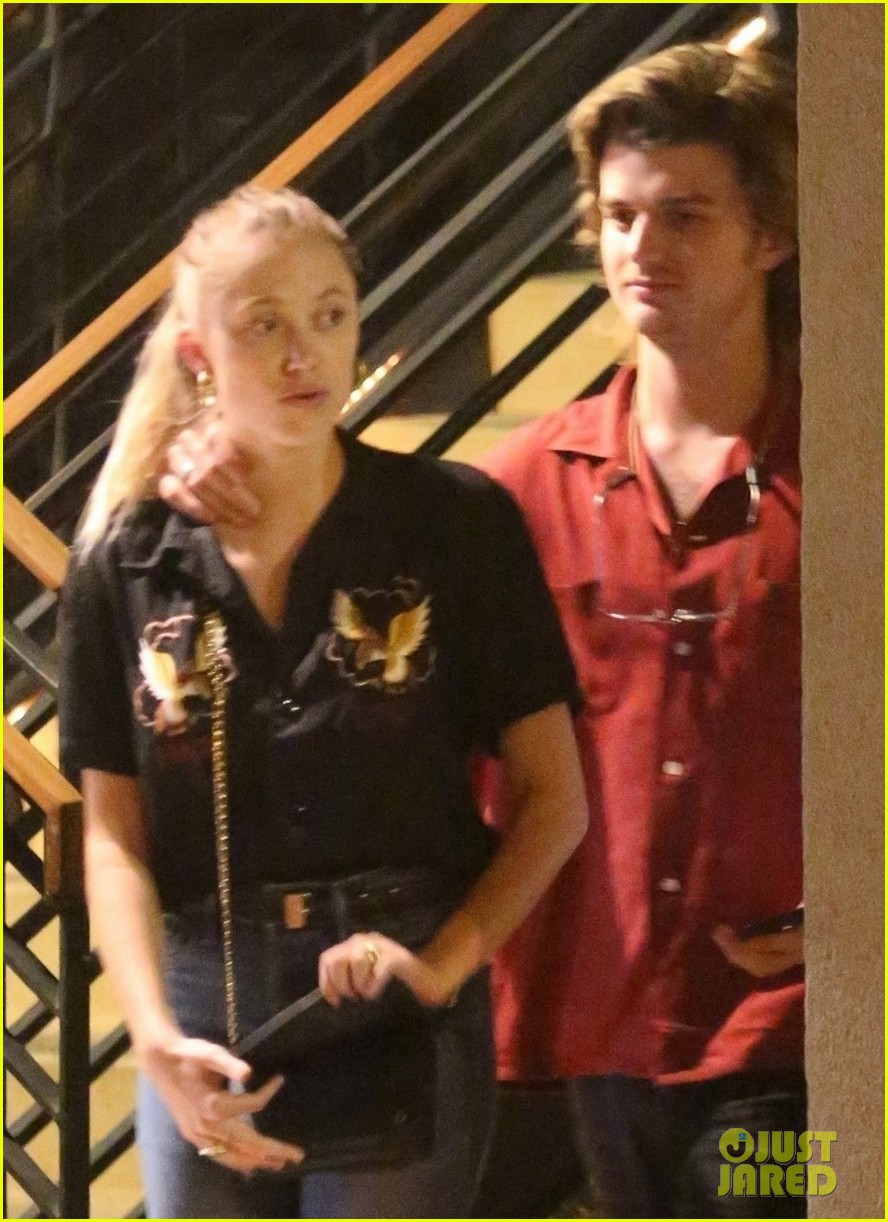 Joe Keery & Maika Monroe Couple Up for Night Out Together!