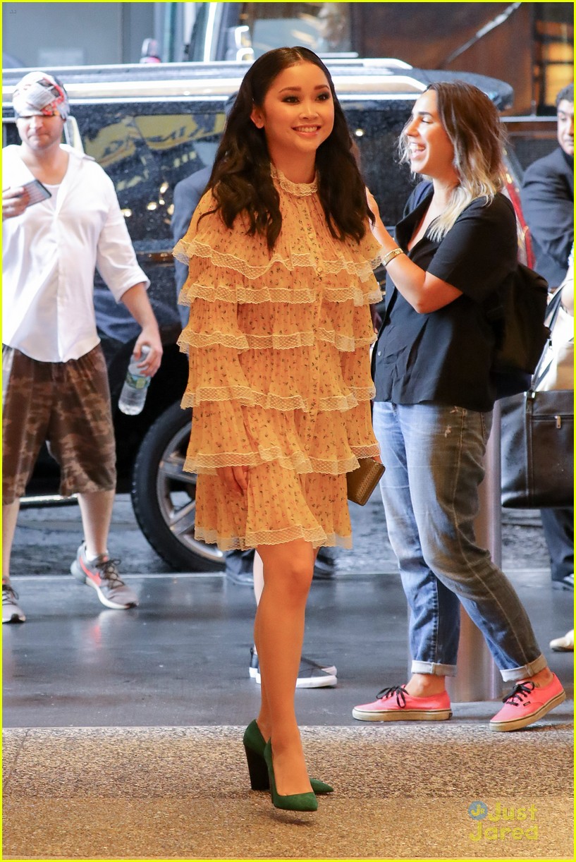 Lana Condor Opens Up About Asian Representation & Families With 'To All The Boys I've Loved Before'