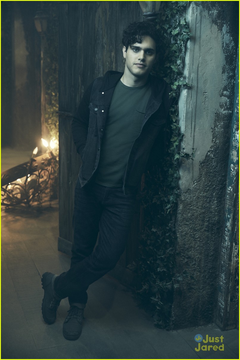 'Legacies' Reveals New Promo Pics With Danielle Rose Russell, Jenny Boyd, & Kaylee Bryant!