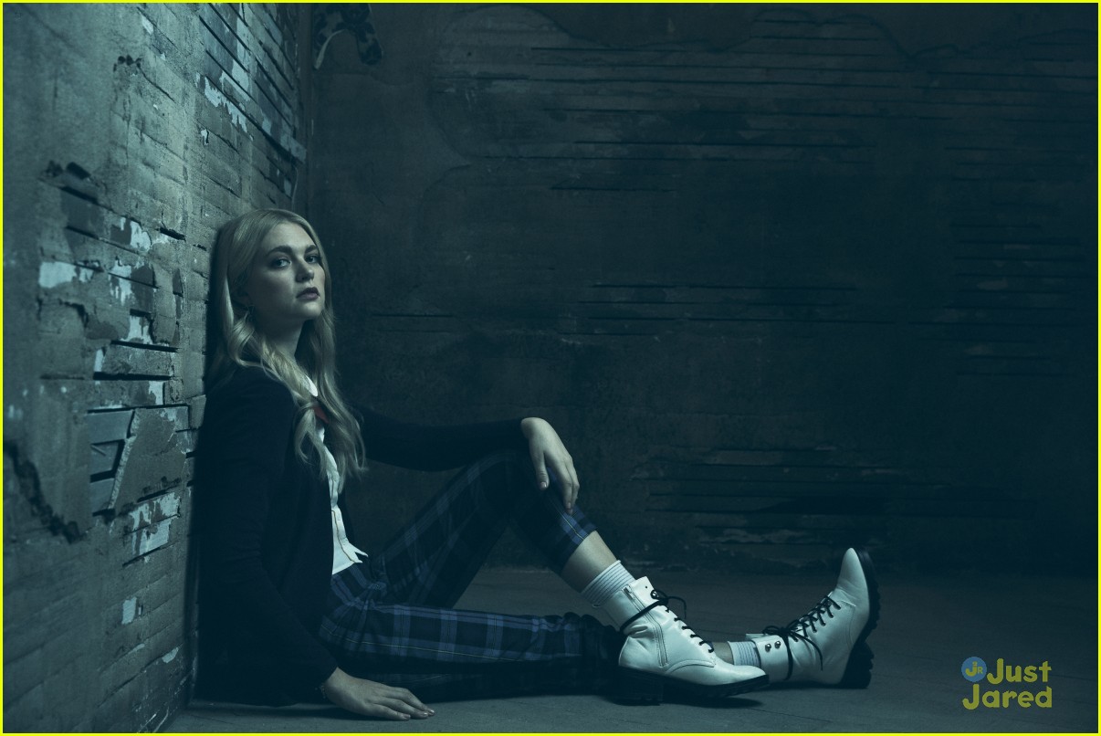 'Legacies' Reveals New Promo Pics With Danielle Rose Russell, Jenny Boyd, & Kaylee Bryant!