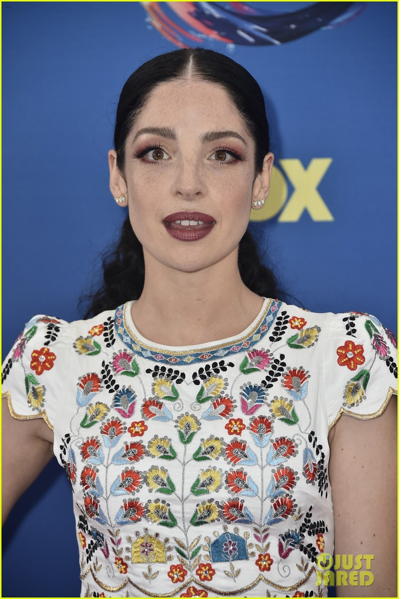 Katherine McNamara, Dominic Sherwood, & 'Shadowhunters' Cast Attend Teen Choice Awards 2018!