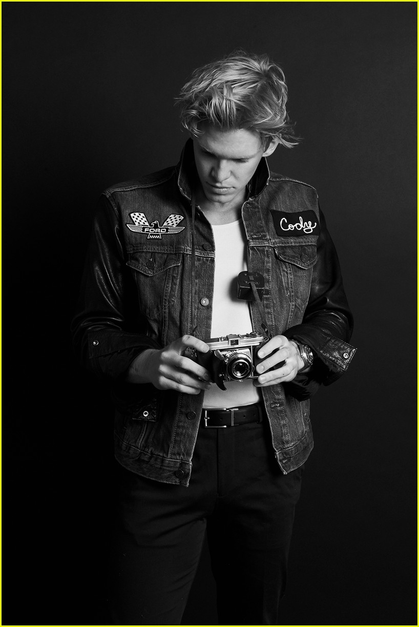Watch Cody Simpson's Music Video for 'Don't Let Me Go'