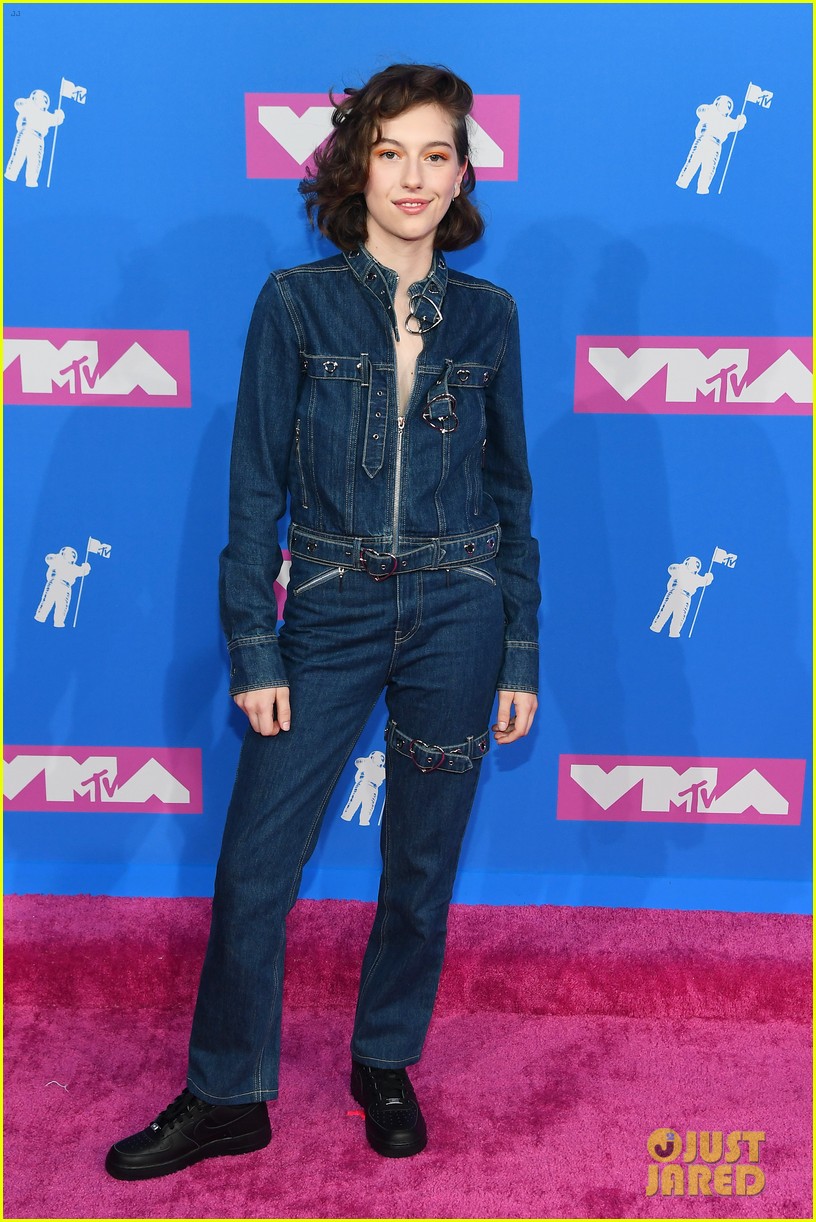 Amandla Stenberg Attends MTV VMAs 2018 with Girlfriend King Princess