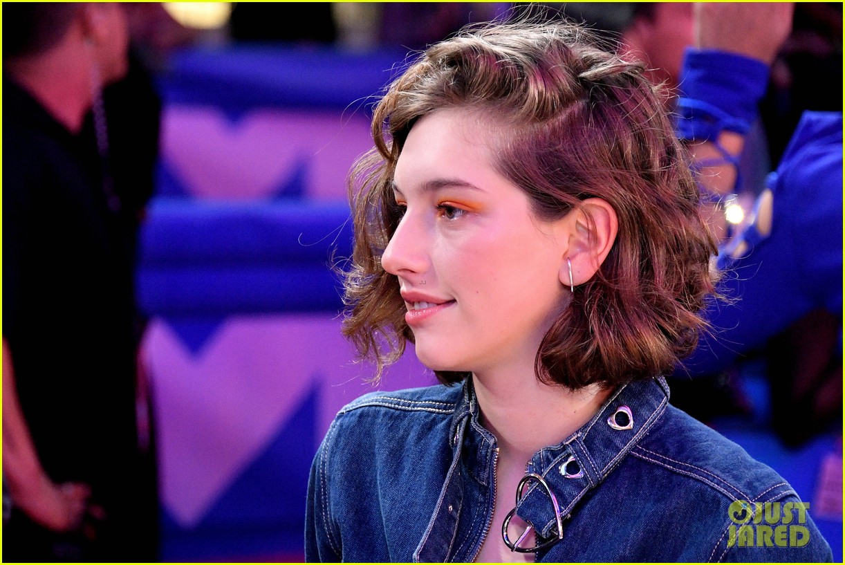 Amandla Stenberg Attends MTV VMAs 2018 with Girlfriend King Princess