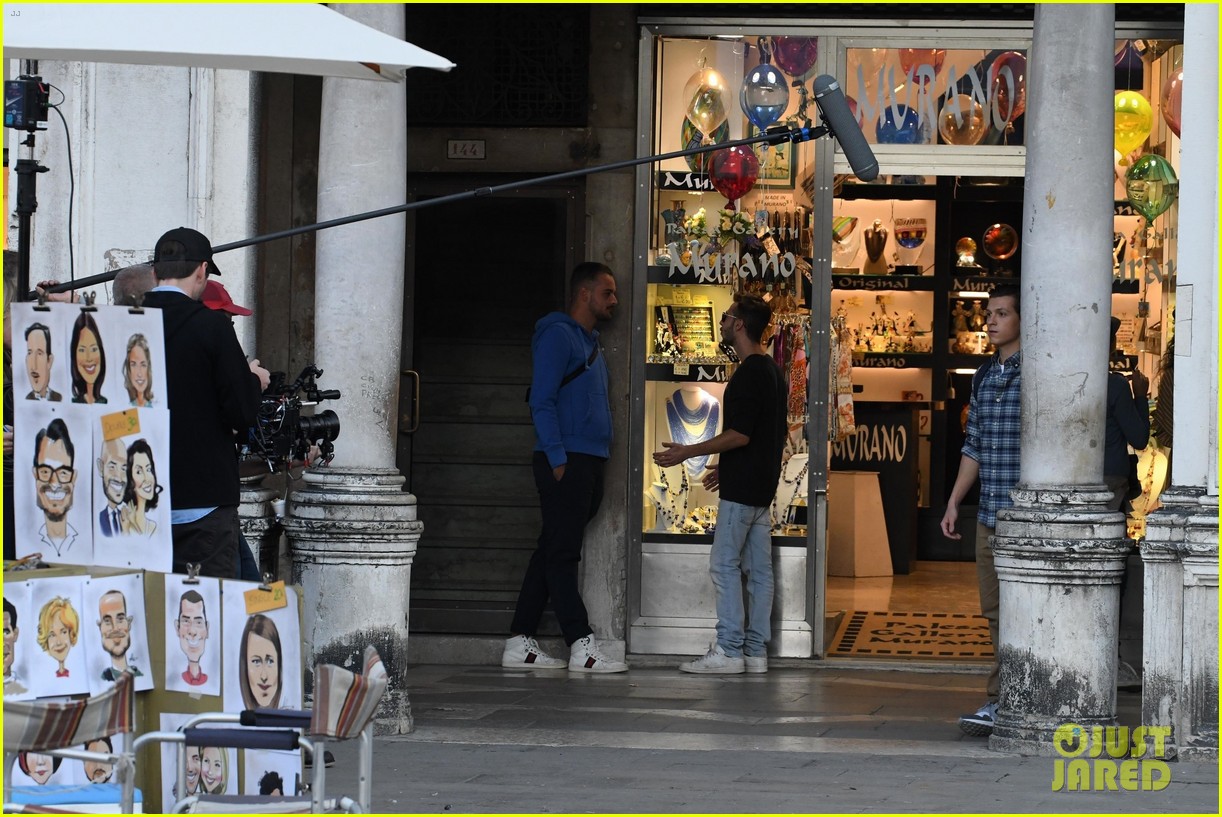Zendaya Is Covered with Pigeons While Filming 'Spider-Man: Far From Home'