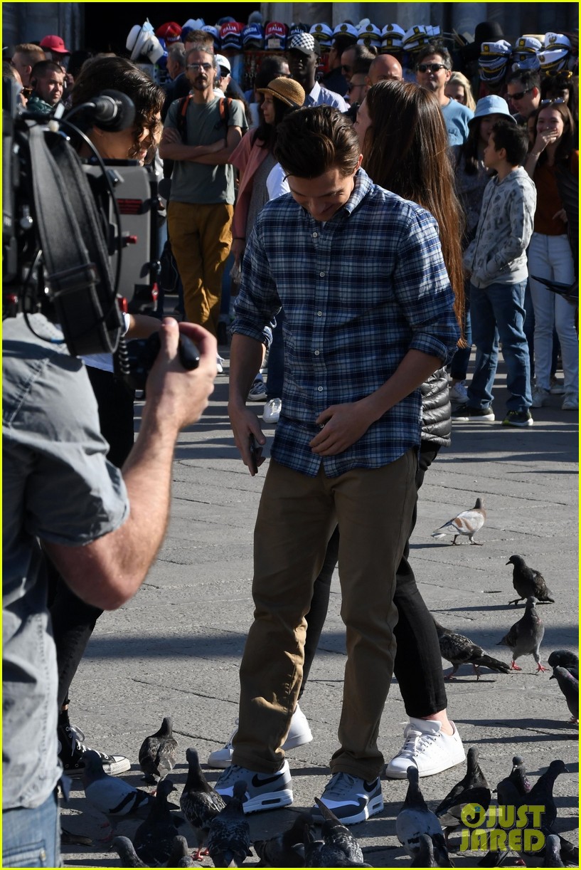 Zendaya Is Covered with Pigeons While Filming 'Spider-Man: Far From Home'