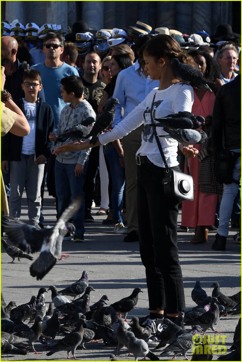 Zendaya Is Covered with Pigeons While Filming 'Spider-Man: Far From Home'