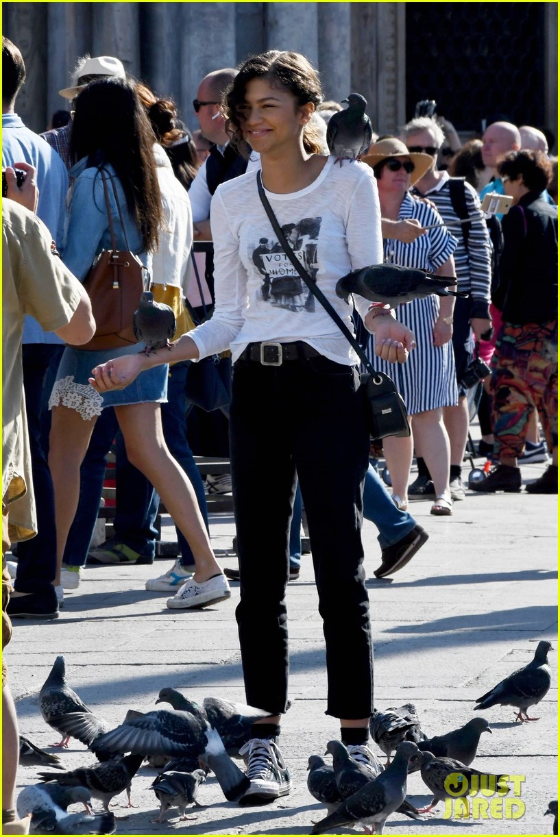 Zendaya Is Covered with Pigeons While Filming 'Spider-Man: Far From Home'