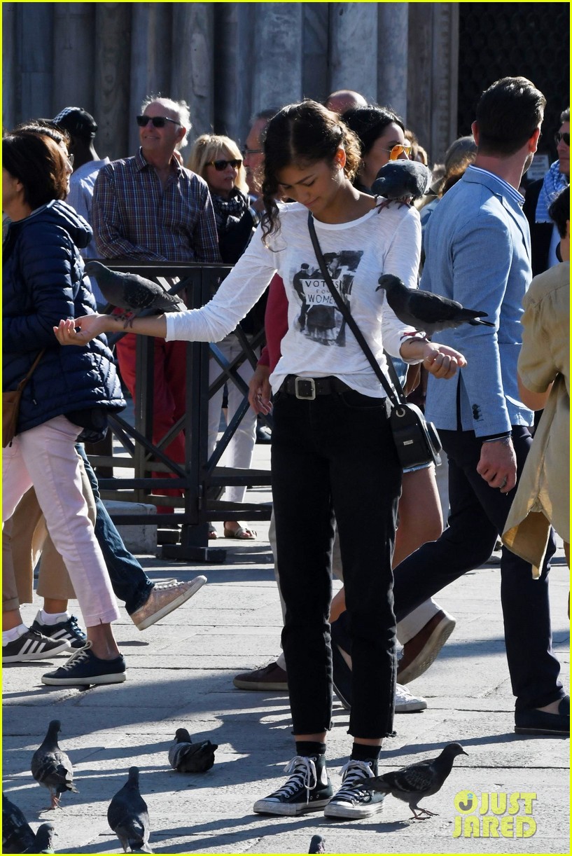 Zendaya Is Covered with Pigeons While Filming 'Spider-Man: Far From Home'