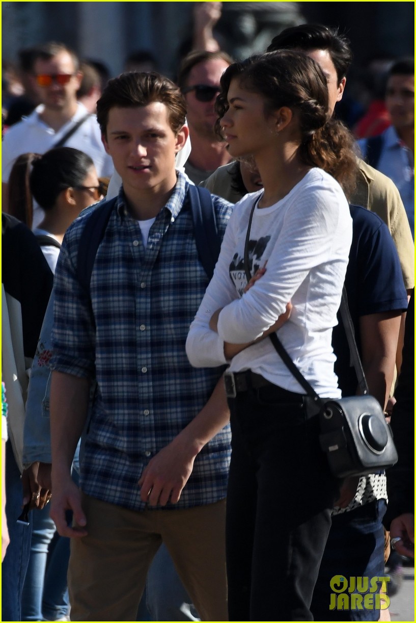 Zendaya Is Covered with Pigeons While Filming 'Spider-Man: Far From Home'