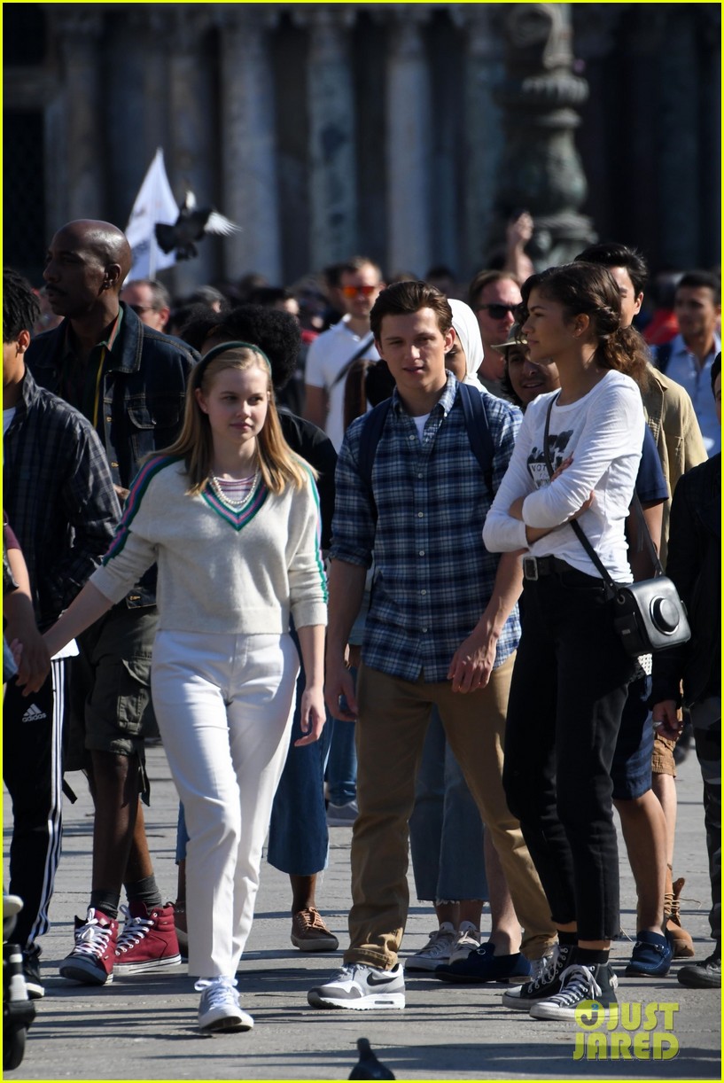 Zendaya Is Covered with Pigeons While Filming 'Spider-Man: Far From Home'