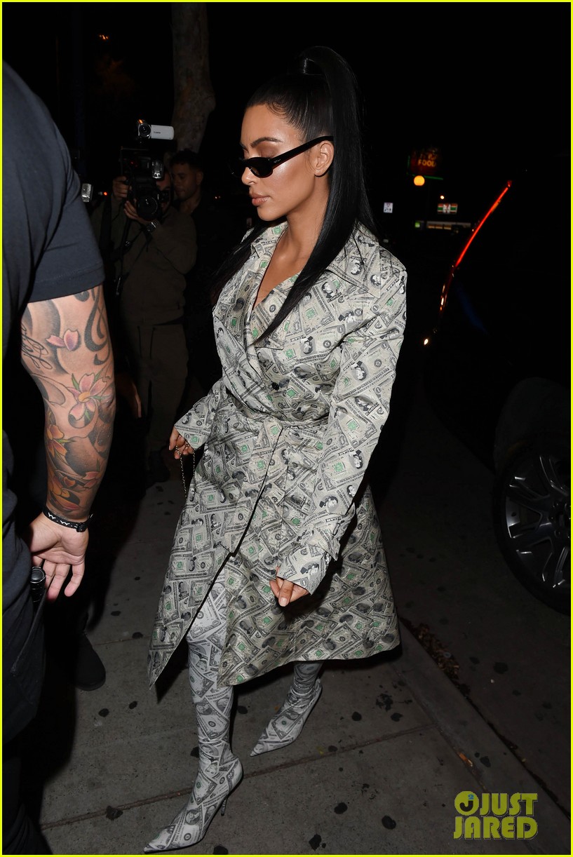 Kylie Jenner's Lipstick-Shaped Clutch is So Cute - See the Pics!