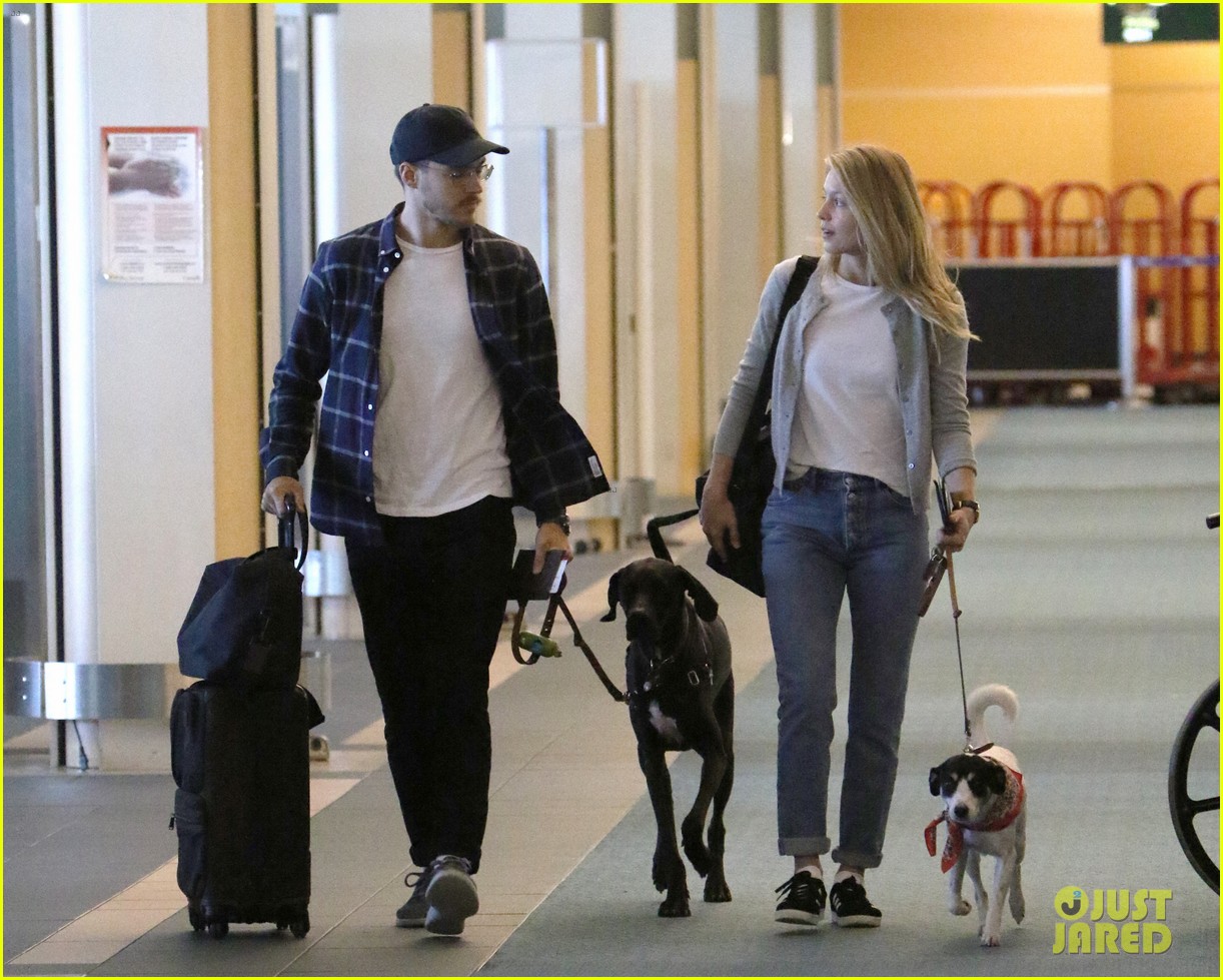 Melissa Benoist & Chris Wood Couple Up For Weekend Trip