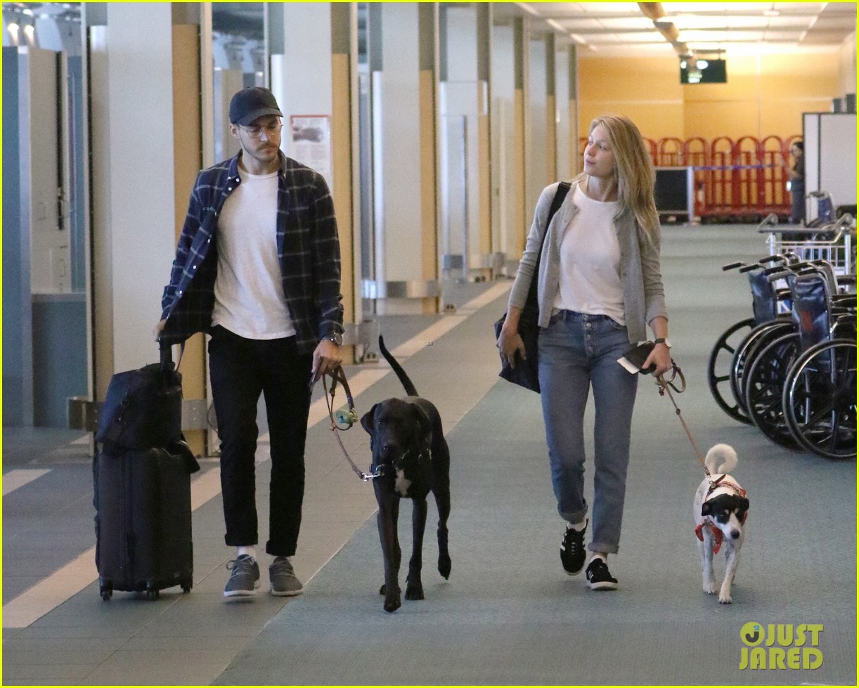 Melissa Benoist & Chris Wood Couple Up For Weekend Trip