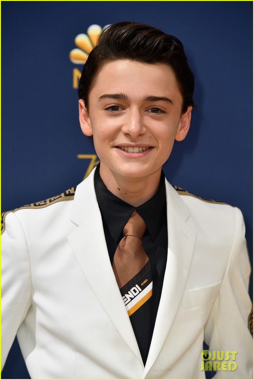 Sadie Sink Is A Vision in White At Emmy Awards 2018