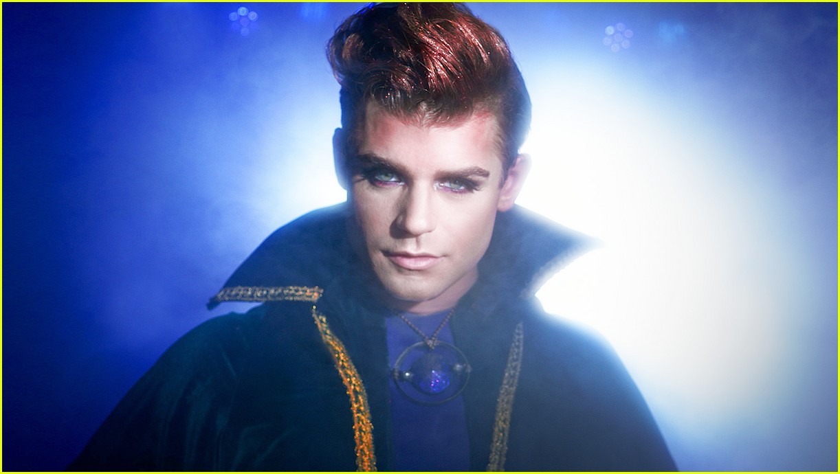 Garrett Clayton & Ashley Argota Cover 'I Put a Spell on You' From 'Hocus Pocus' - Watch the Music Video!