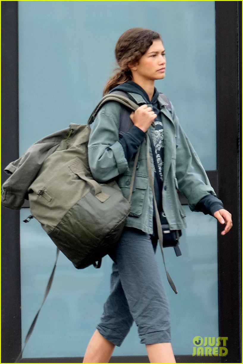 Tom Holland & Zendaya Carry Their Own Bags for 'Spider-Man' Scene