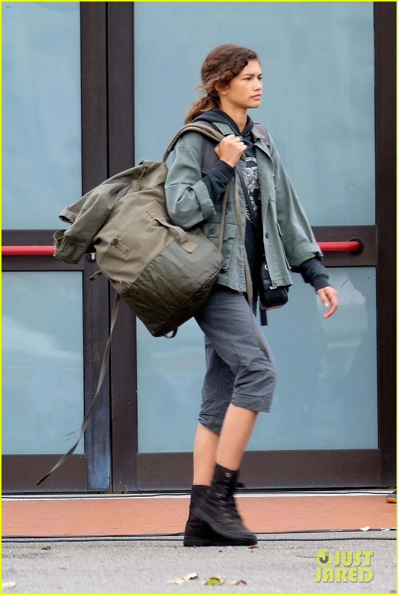 Tom Holland & Zendaya Carry Their Own Bags for 'Spider-Man' Scene