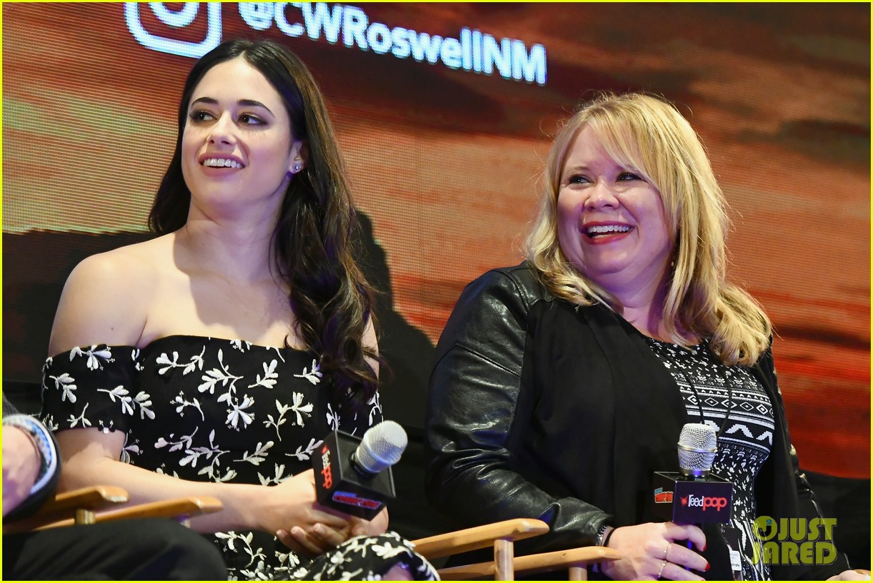 Jeanine Mason & Nathan Parsons Bring 'Roswell, New Mexico' To New York Comic-Con