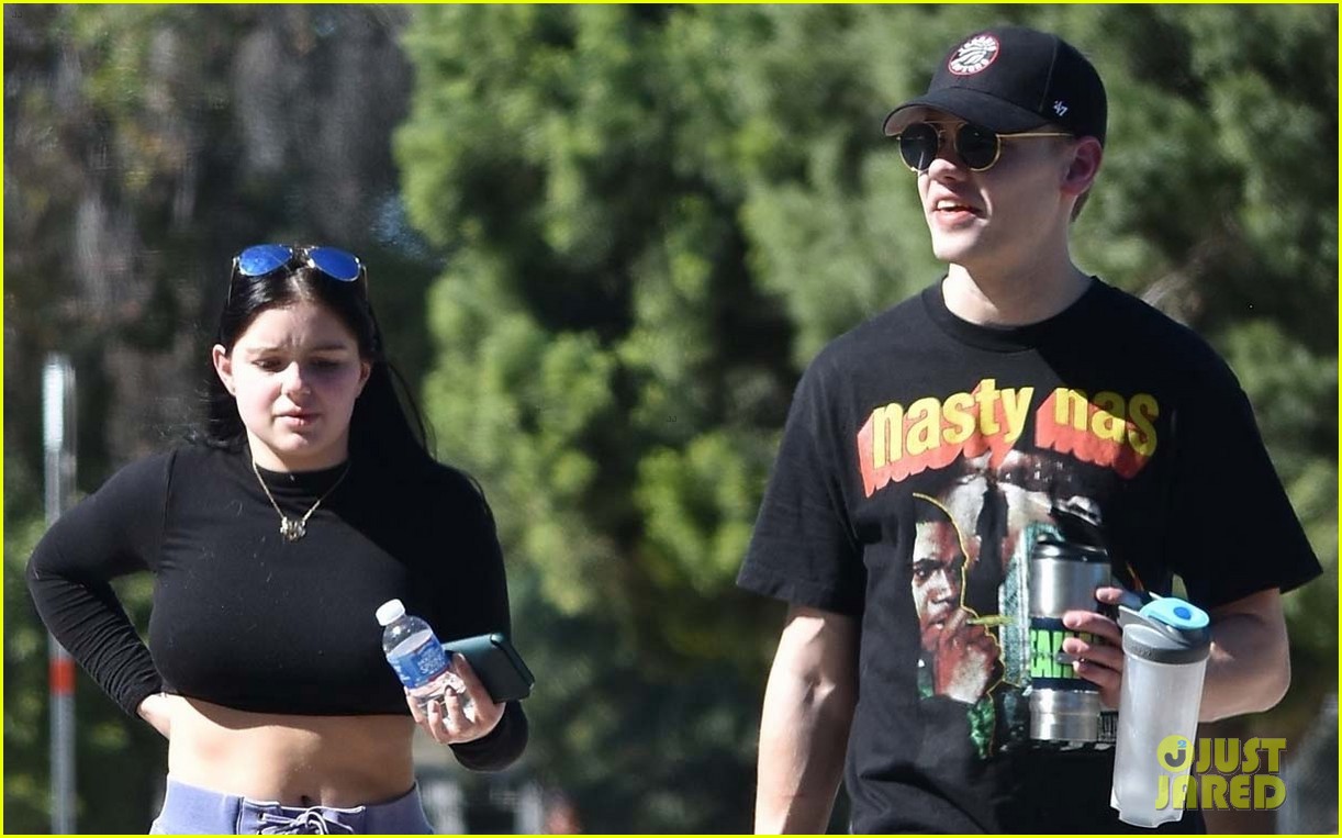 Ariel Winter Puts Toned Tummy on Display at Soccer Game With Levi Meaden