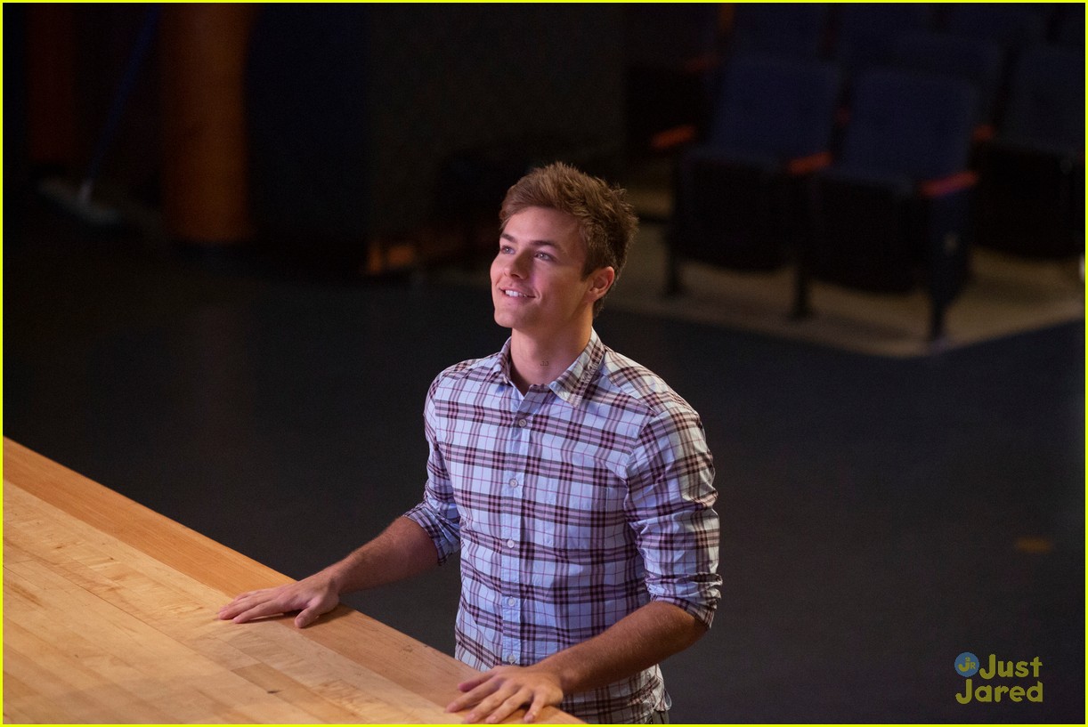 Milo Manheim Is Stirring Up Trouble With Taylor & Tripp on 'American Housewife' Tonight
