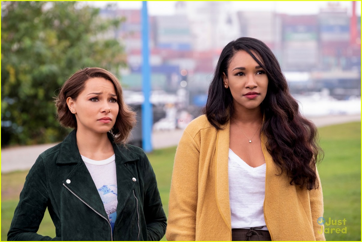 Caitlin Snow Will Find Her Father On Tonight's New 'The Flash' - Sneak Peek Here!