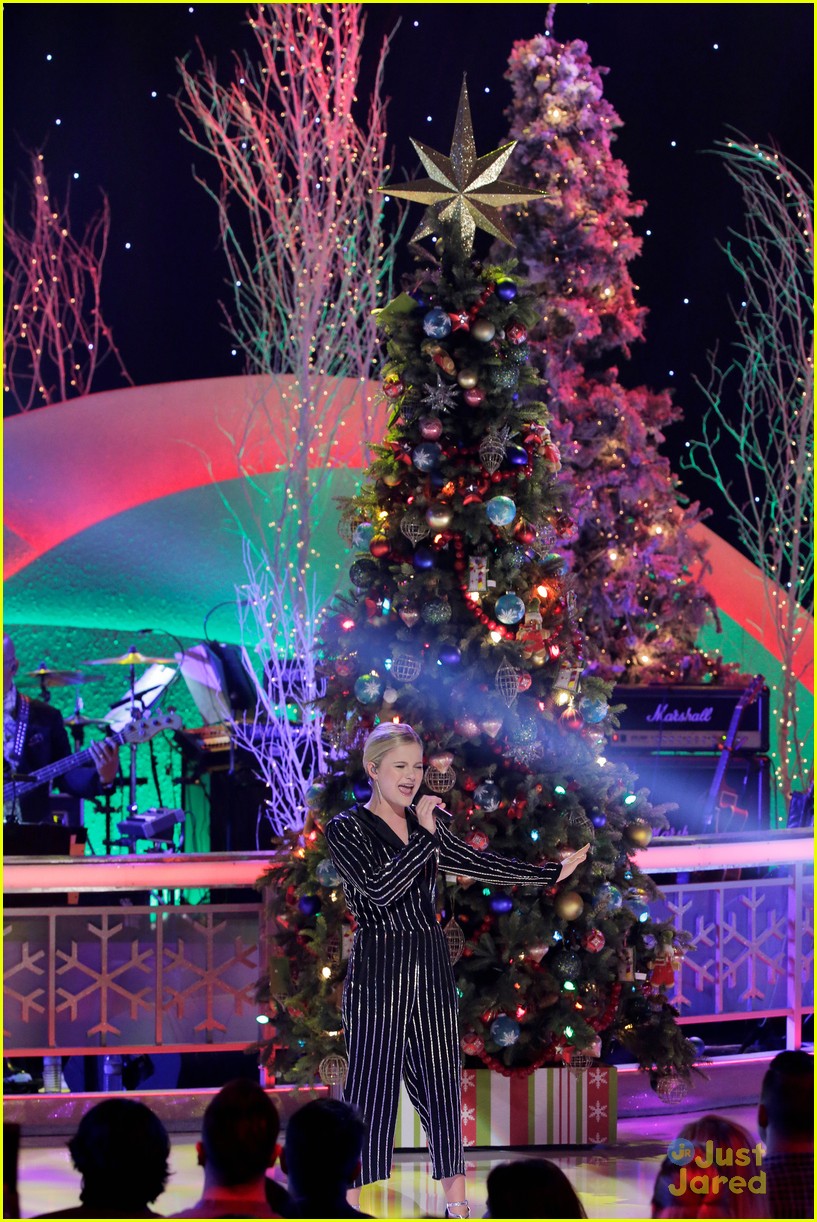 Get A First Look At Darci Lynne Farmer's Holiday Special With These Pics!