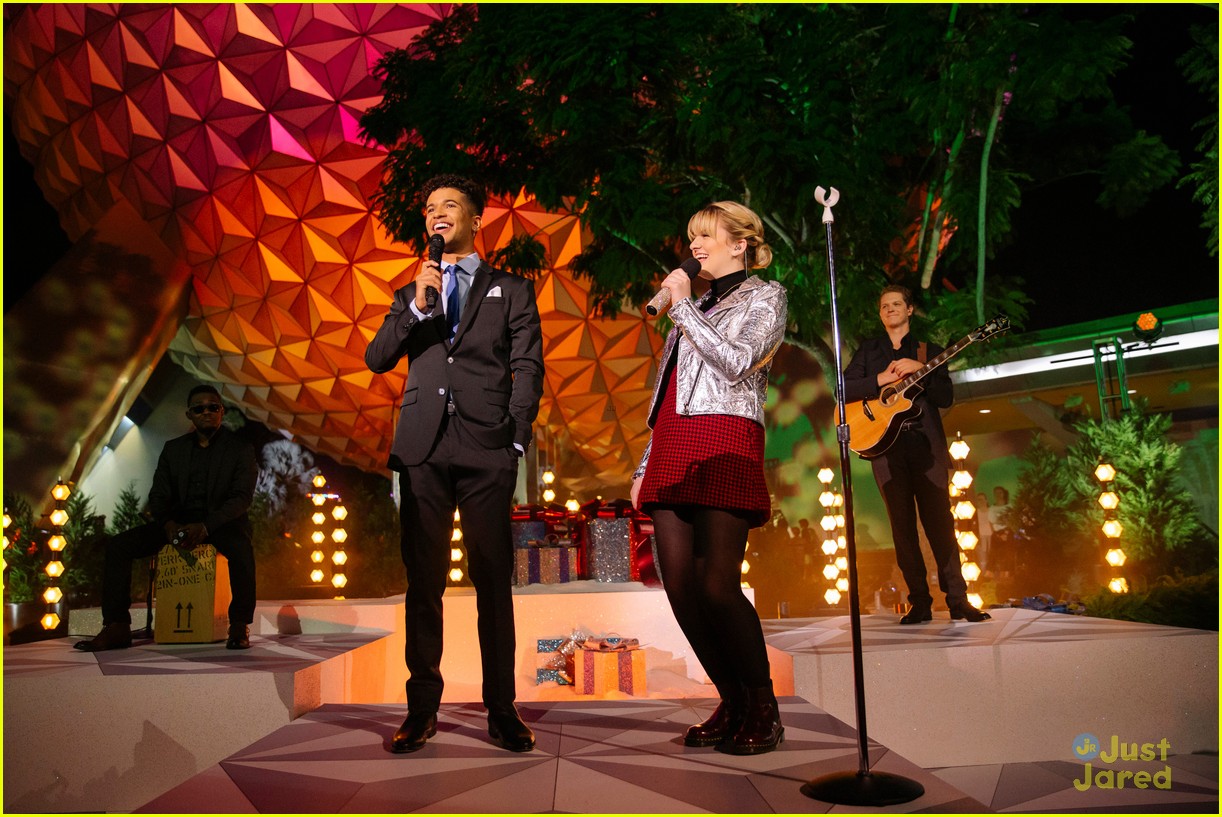 Becky G Will Perform At 'Wonderful World of Disney: Magical Holiday Celebration' Tonight With Hosts Jordan Fisher & Sarah Hyland!