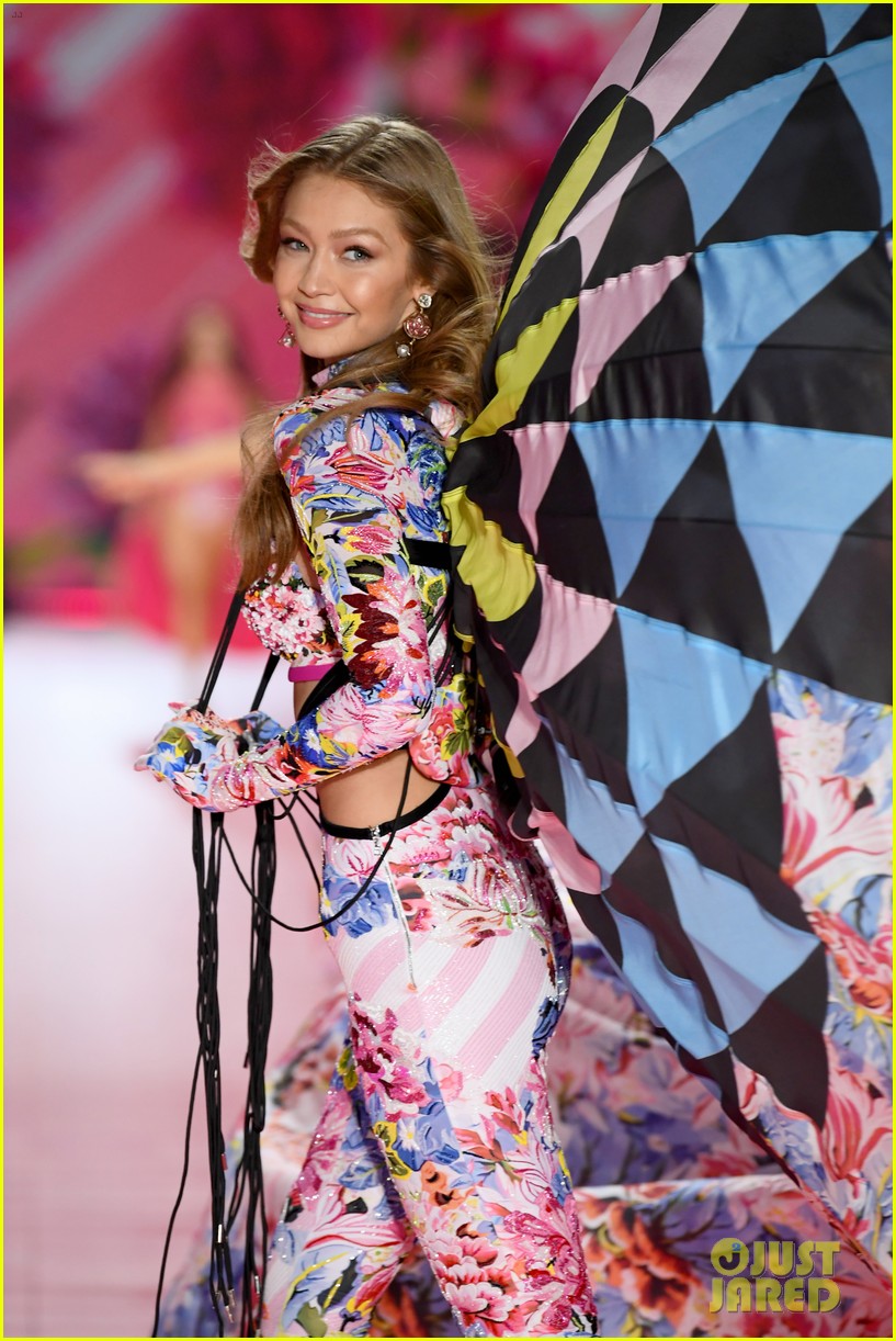 It's a Family Affair for Gigi & Bella Hadid at VS Fashion Show 2018!