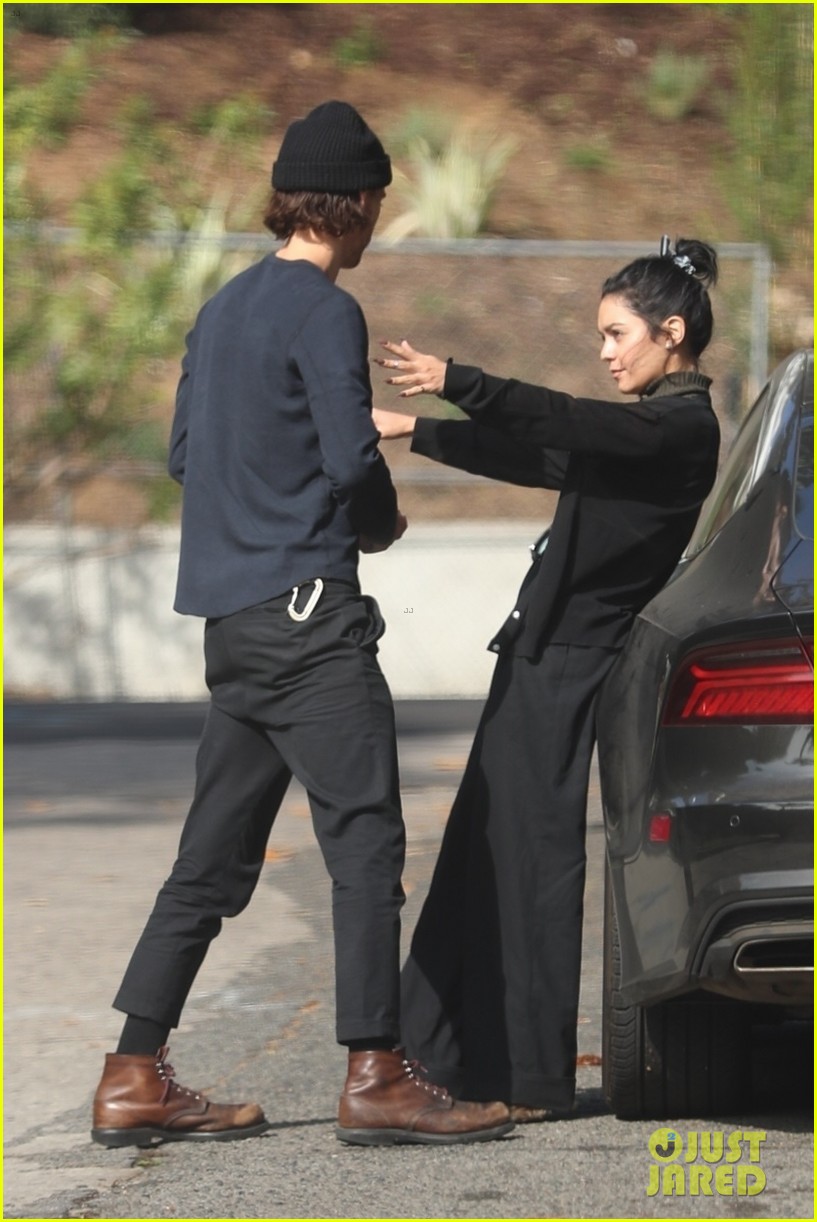Vanessa Hudgens Steps Out for Smoothies with Boyfriend Austin Butler