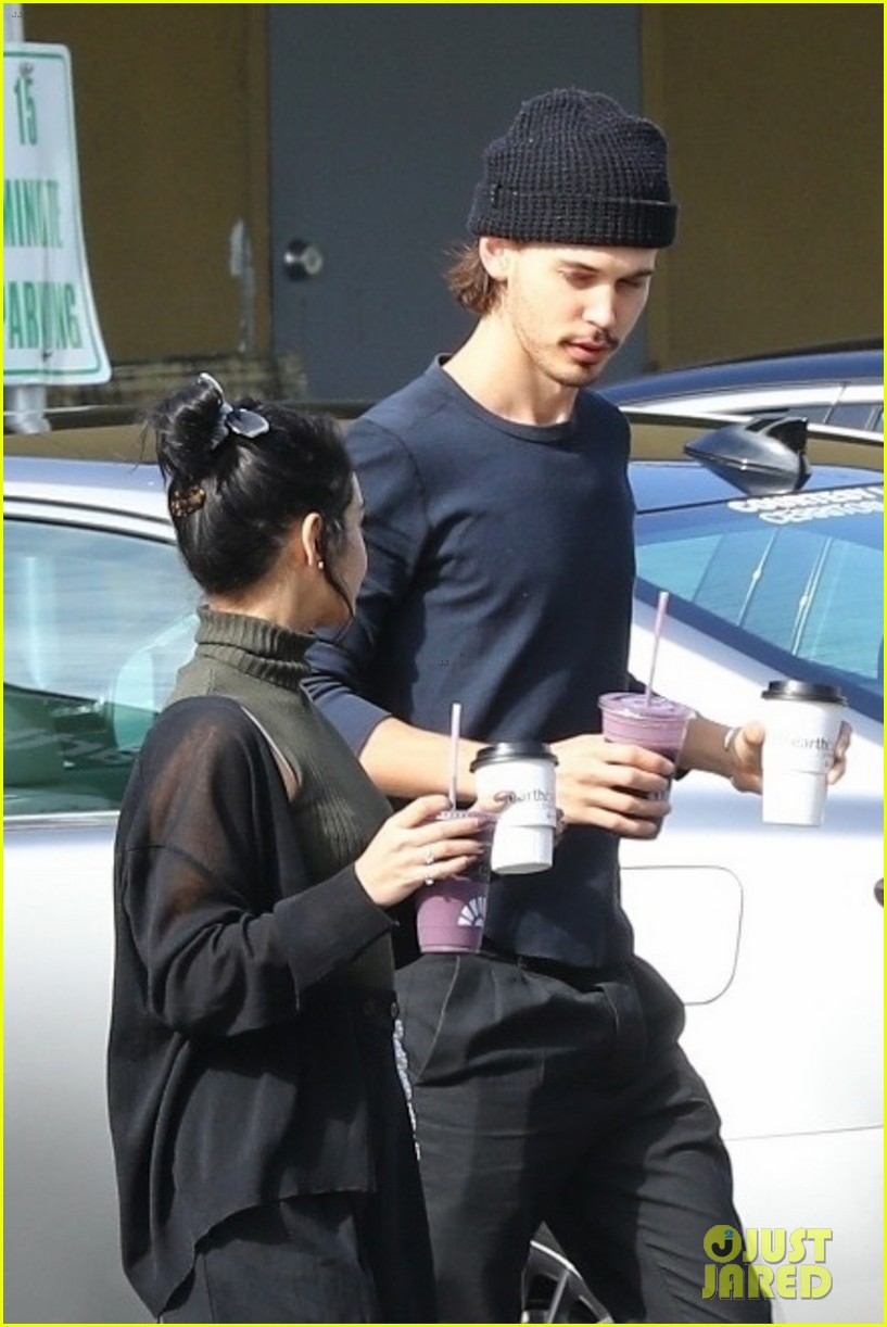 Vanessa Hudgens Steps Out for Smoothies with Boyfriend Austin Butler