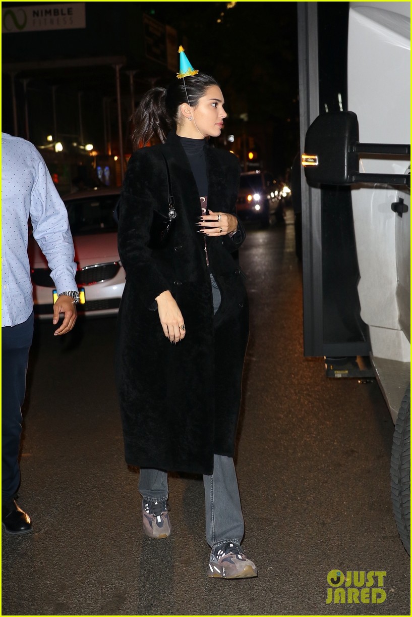 Bella Hadid Throws Birthday Bash for Kendall Jenner!