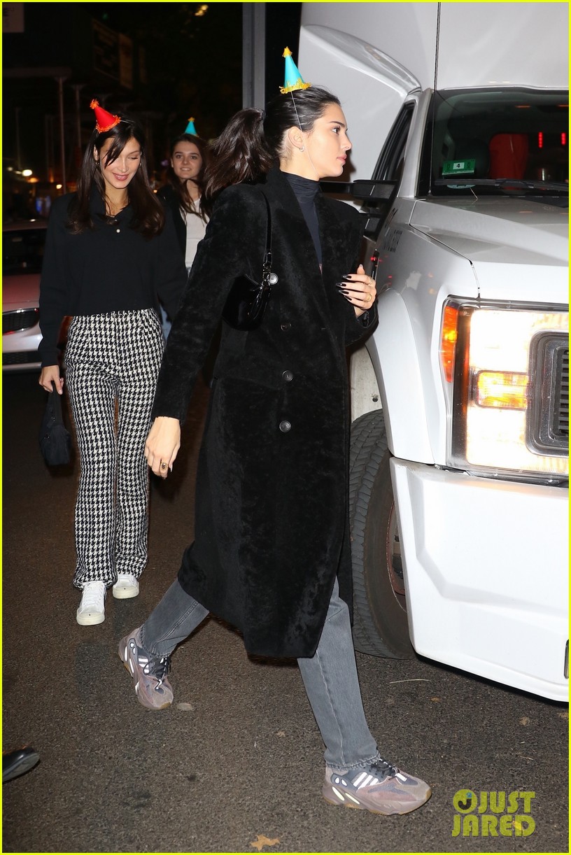Bella Hadid Throws Birthday Bash for Kendall Jenner!