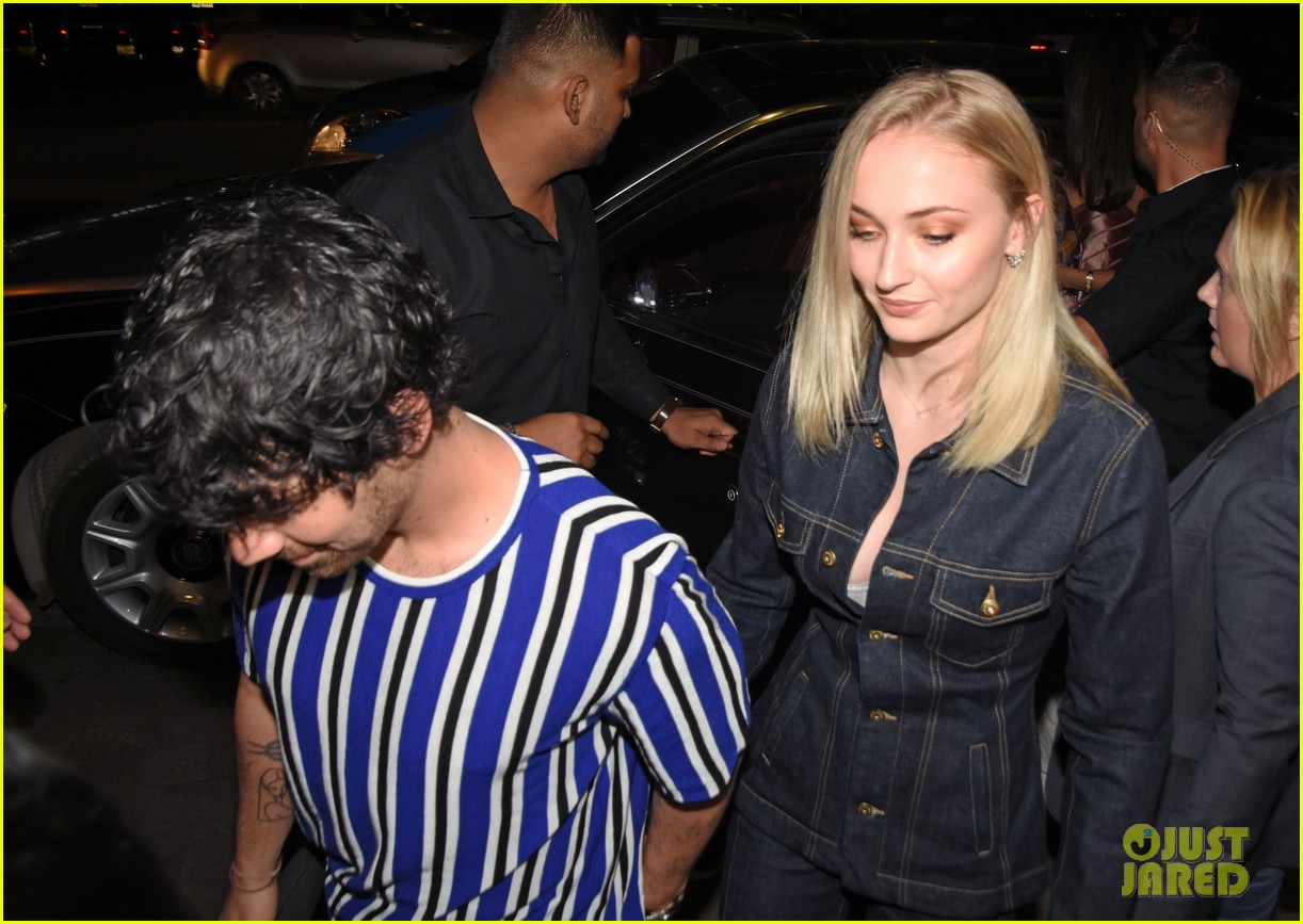 Sophie Turner & Joe Jonas Wear Traditional Indian Outfits for Nick Jonas' Pre-Wedding Ceremony!