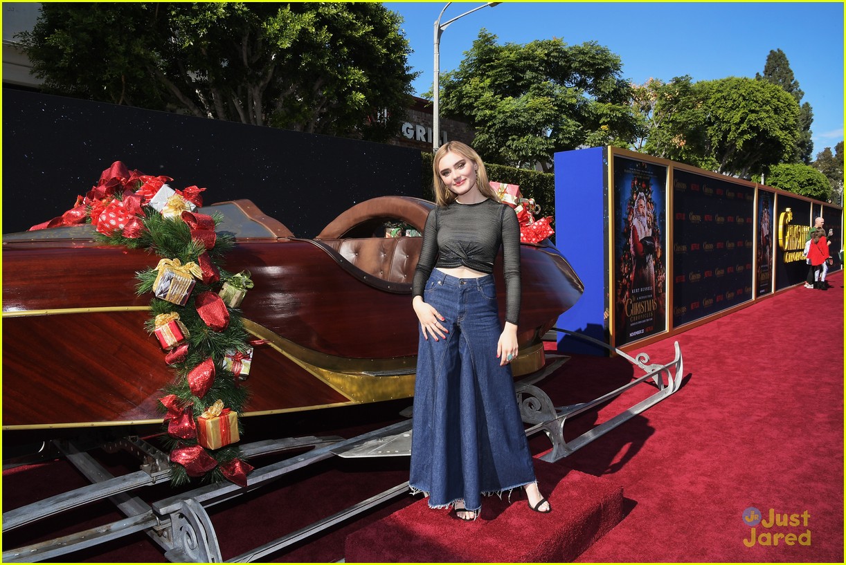 Meg Donnelly & Ariana Greenblatt Celebrate The Holidays at 'Christmas Chronicles' Premiere
