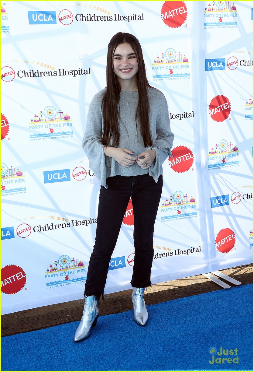 LaurDIY, Olivia Sanabia & More Step Out for UCLA's Children's Hospital Party on the Pier Carnival