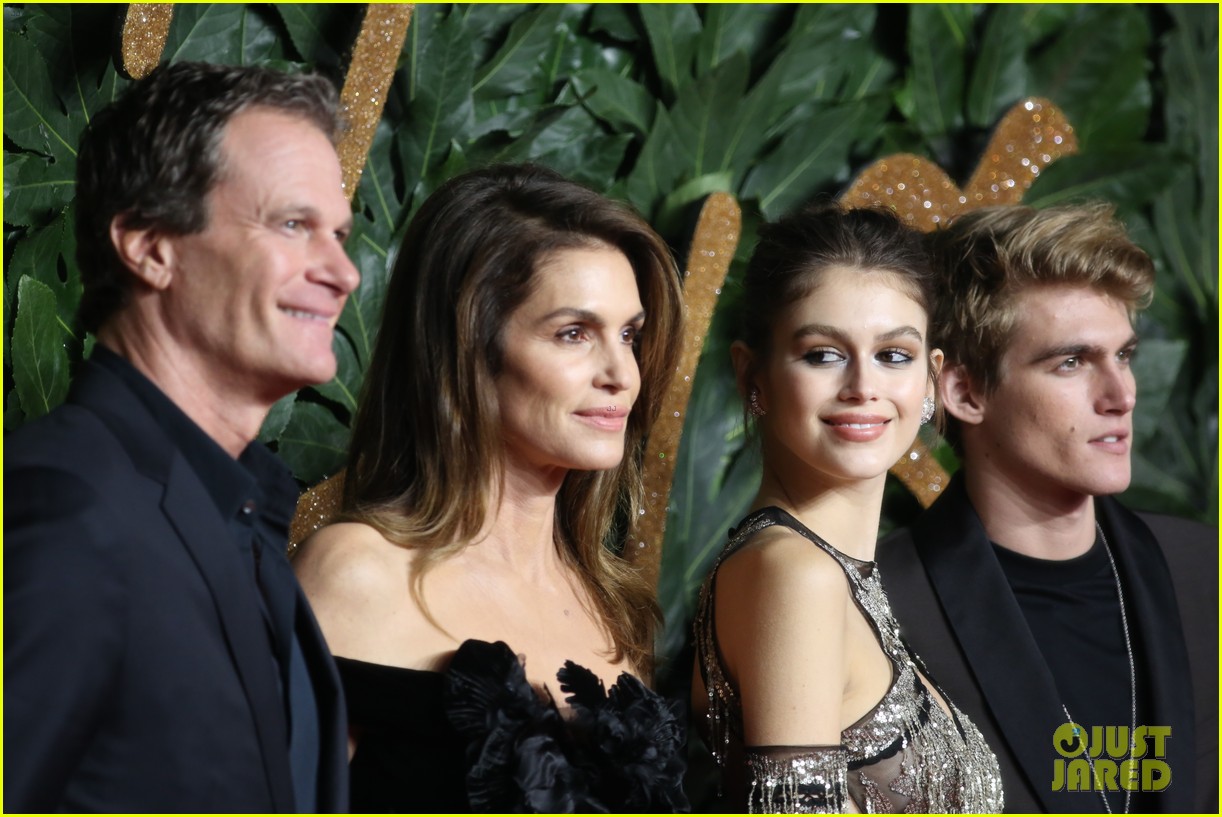 Nominee Kaia Gerber Gets Family's Support at The Fashion Awards 2018!