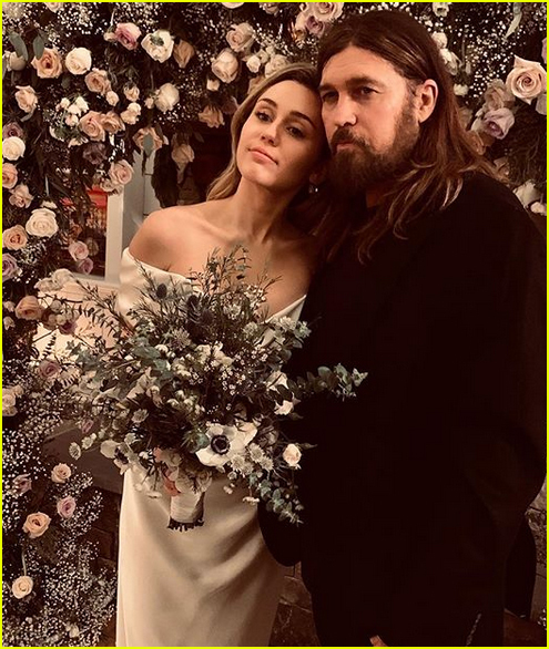 Miley Cyrus Shares New Photos with Her Parents at Her Wedding!