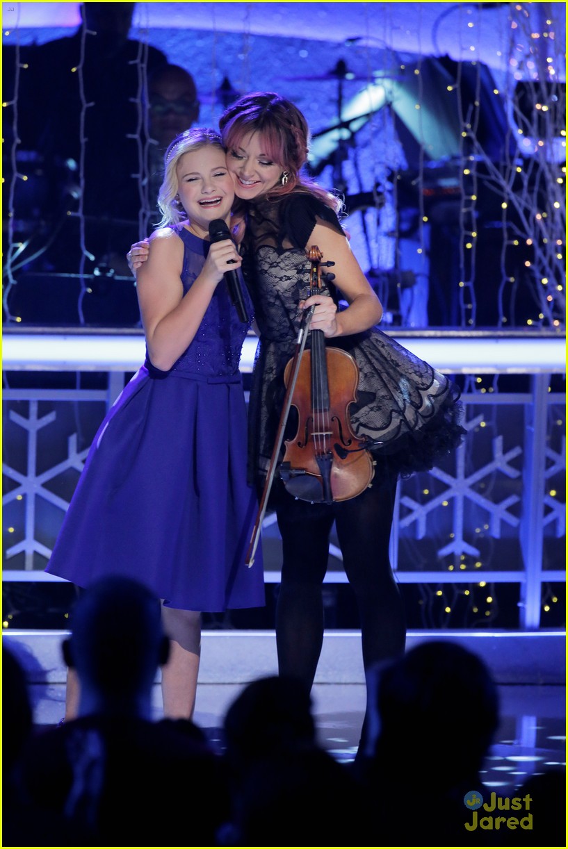 Darci Lynne Teases What To Expect on Her Holiday Special Tonight