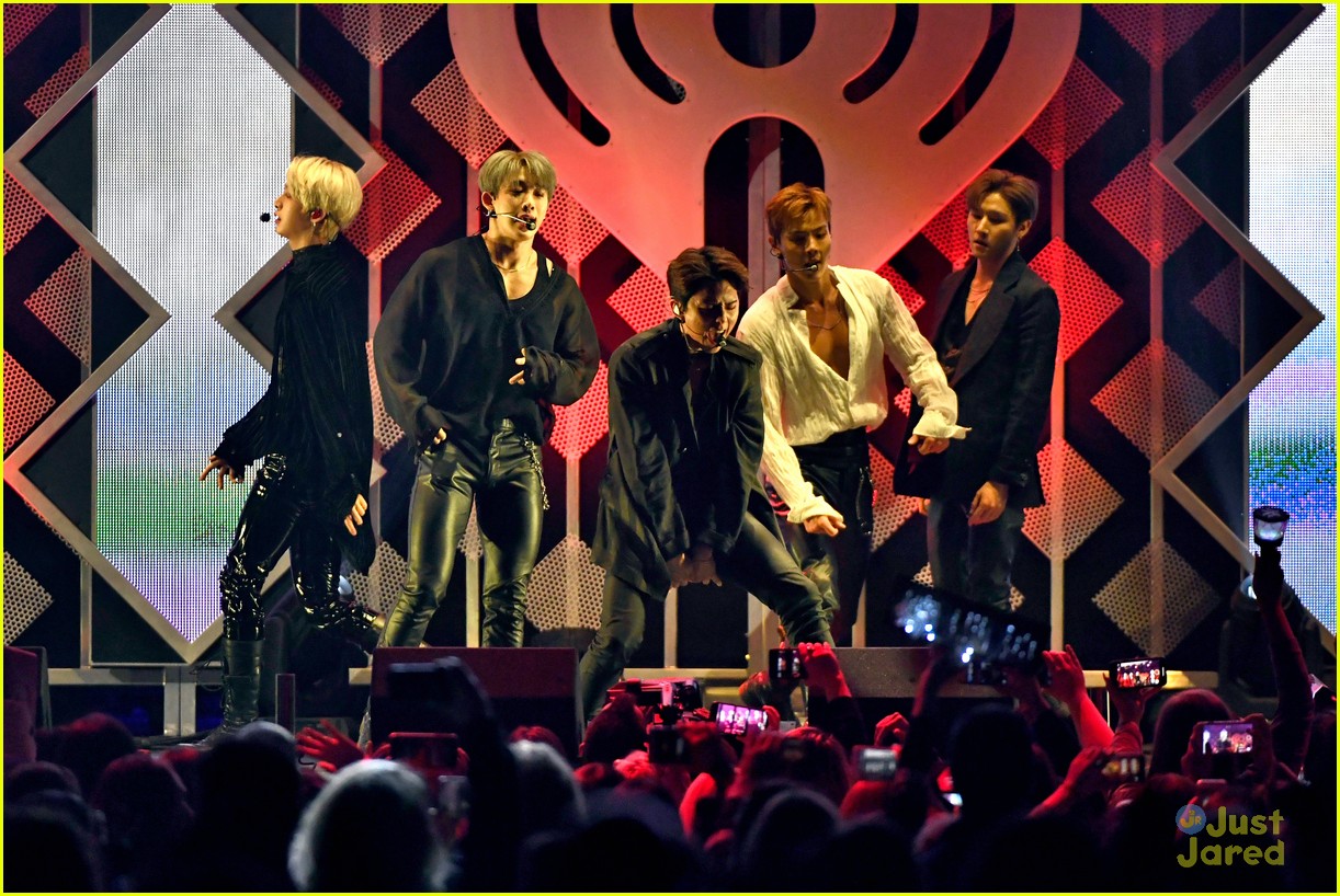 Dinah Jane Performs Two New Songs at Jingle Ball 2018 in Minnesota
