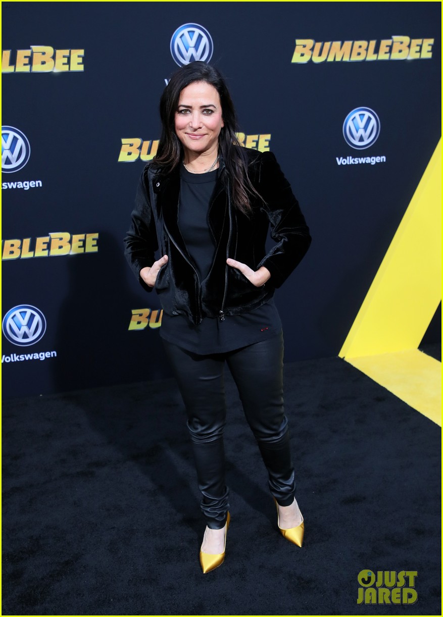 Hailee Steinfeld & Dylan O'Brien Premiere 'Bumblebee' In Hollywood!