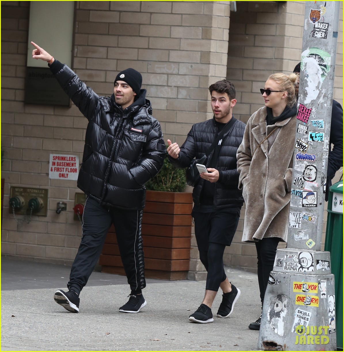 Nick Jonas, Joe Jonas, & Sophie Turner Step Out to Grab Some Cookies!