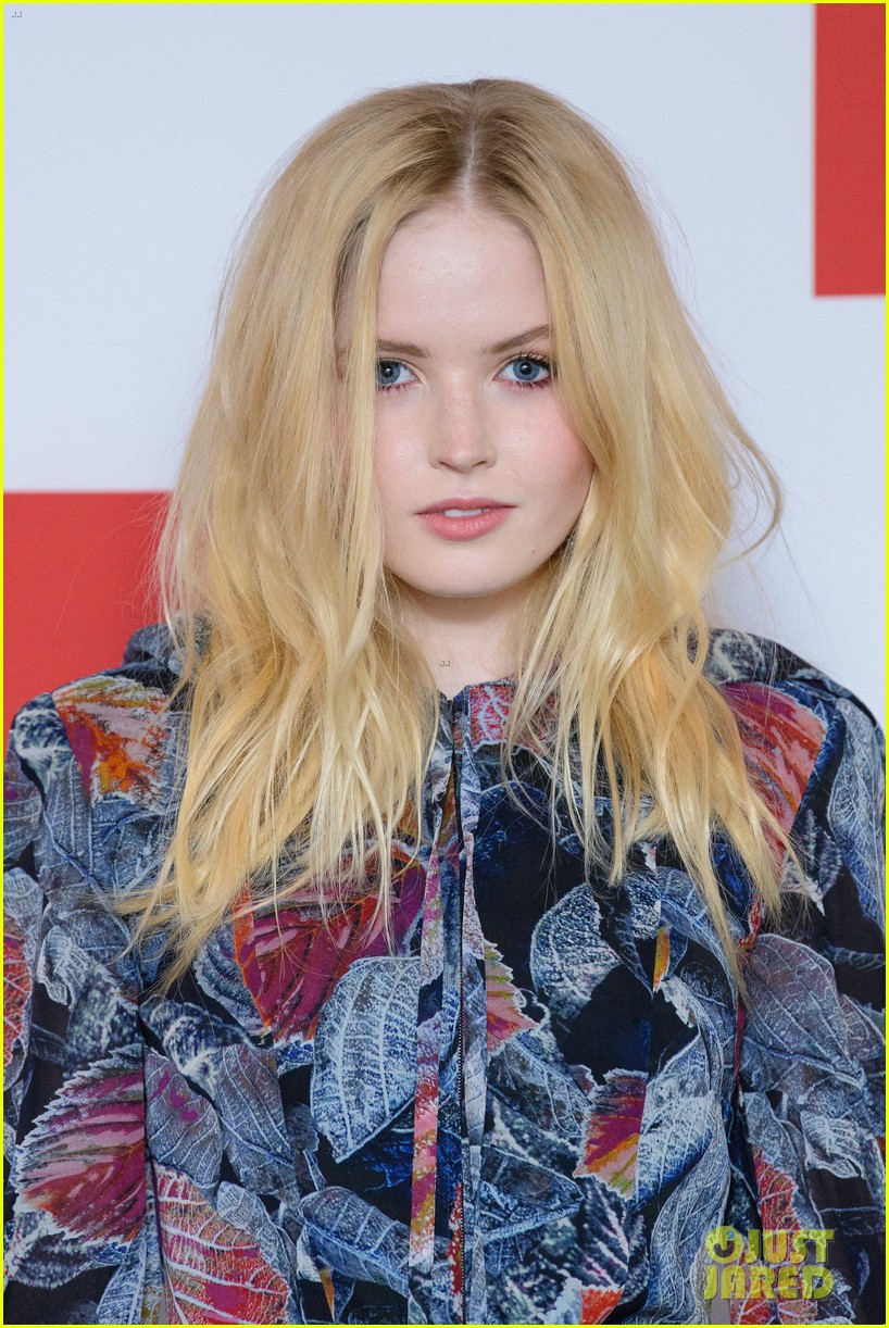 Lily Collins & Ellie Bamber Hug It Out at 'Les Miserables' Photocall in London!