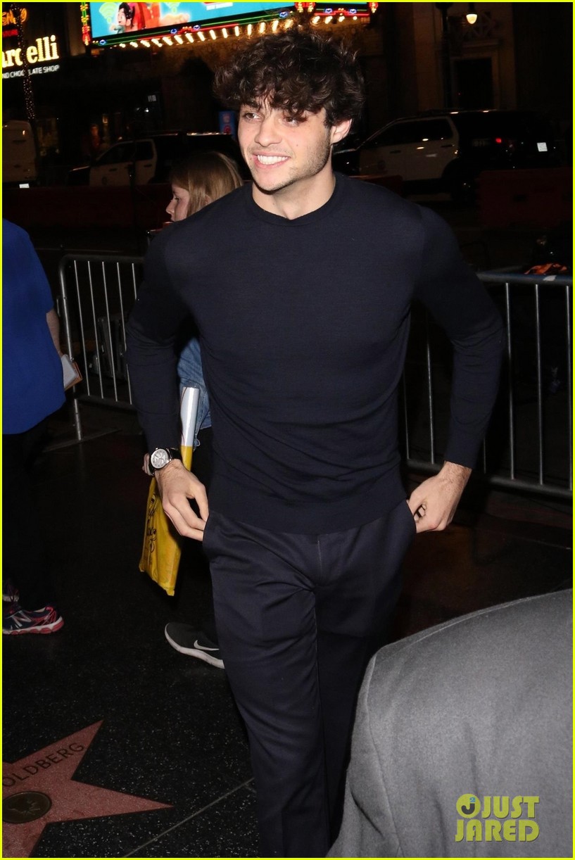 Noah Centineo Looks Handsome at 'Aquaman' Los Angeles Premiere!