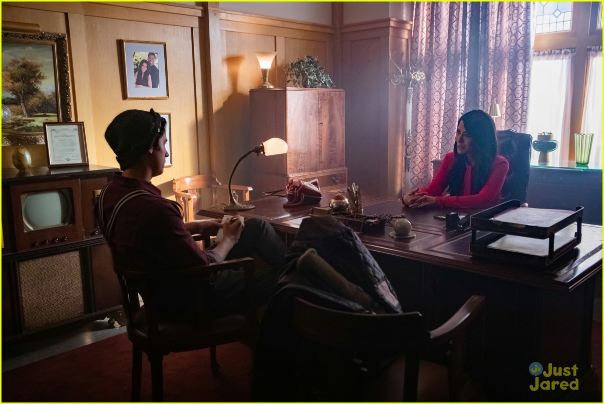 Who Is Archie Pointing His Gun At in 'Riverdale's New Promo?