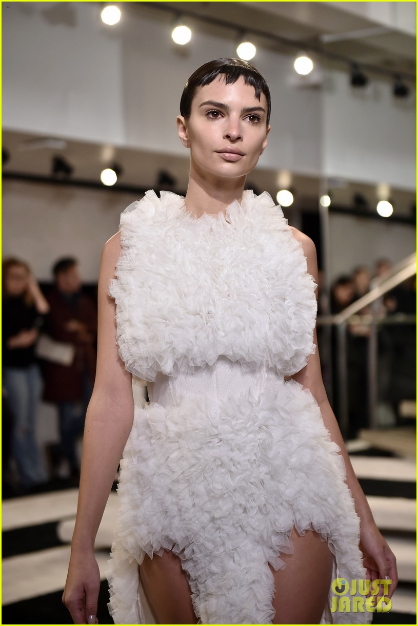 Rowan Blanchard & Bella Hadid Wear NYFW's 'Giant Dresses'