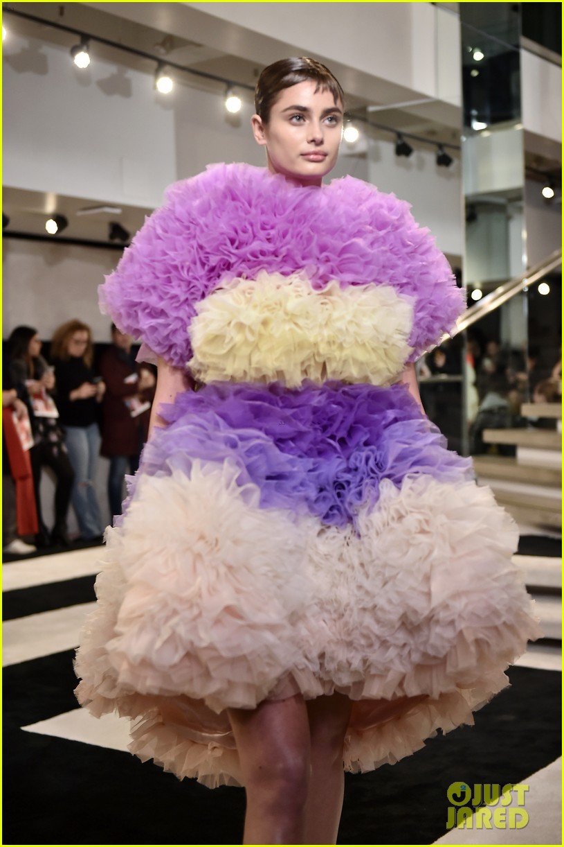 Rowan Blanchard & Bella Hadid Wear NYFW's 'Giant Dresses'