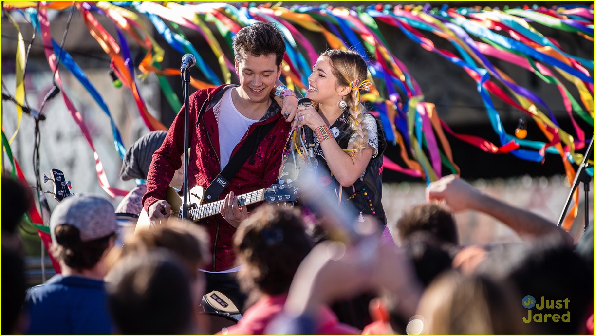 Netflix Debuts First Trailer For 'Go! Vive a Tu Manera' Musical Series!