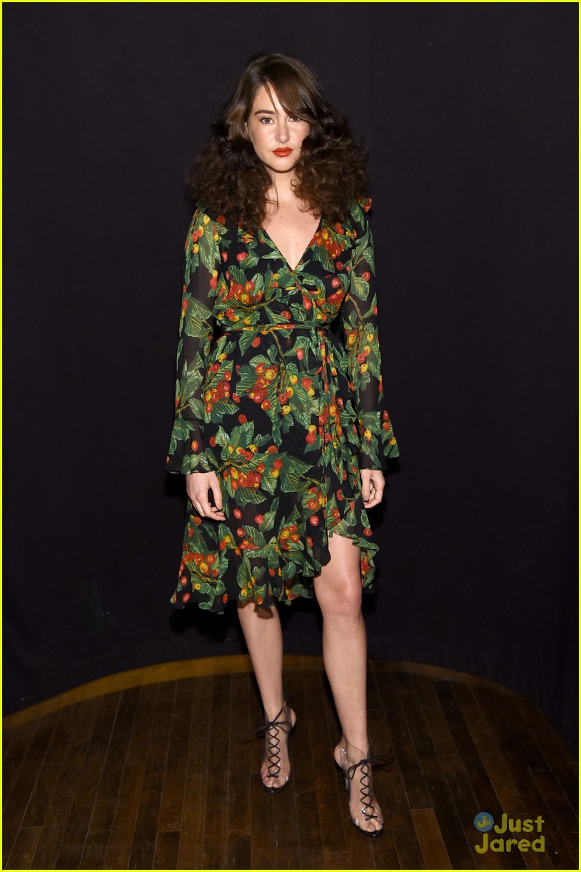 Shailene Woodley Channels The 1970s at Marc Jacobs' NYFW Show