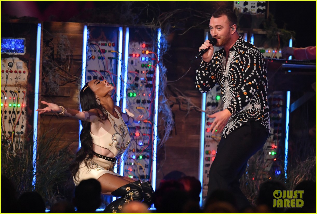 Sam Smith Busts a Move During BRIT Awards 2019 Performance - Watch Now!